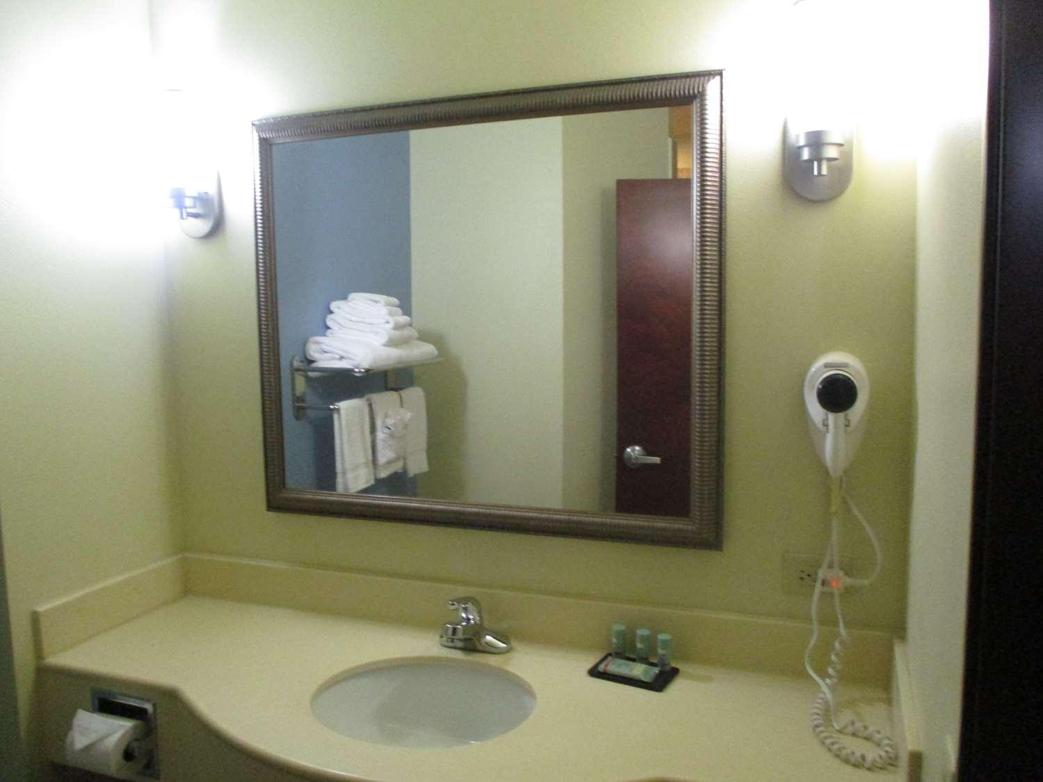Best Western Coffeyville Central Business District Inn And Suites Bagian luar foto