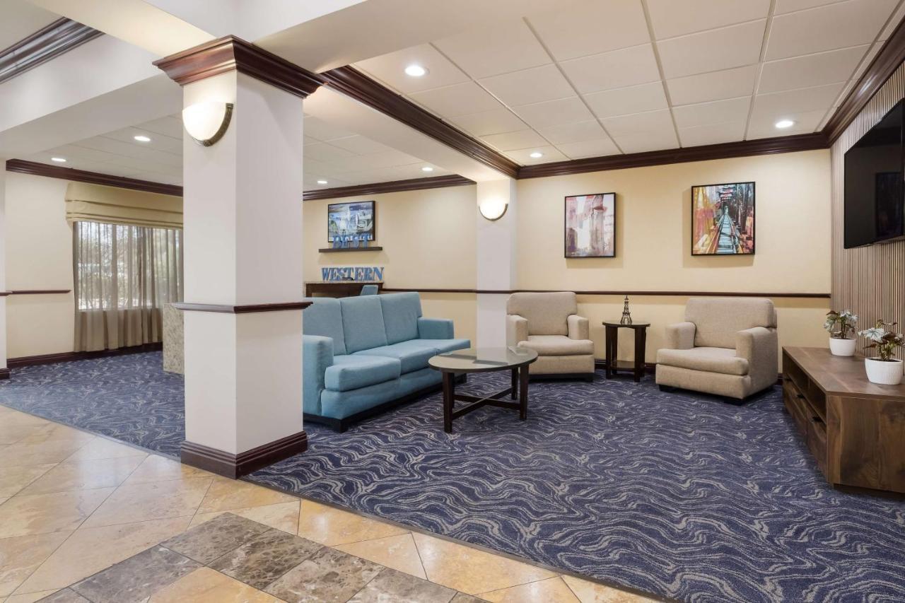Best Western Coffeyville Central Business District Inn And Suites Bagian luar foto