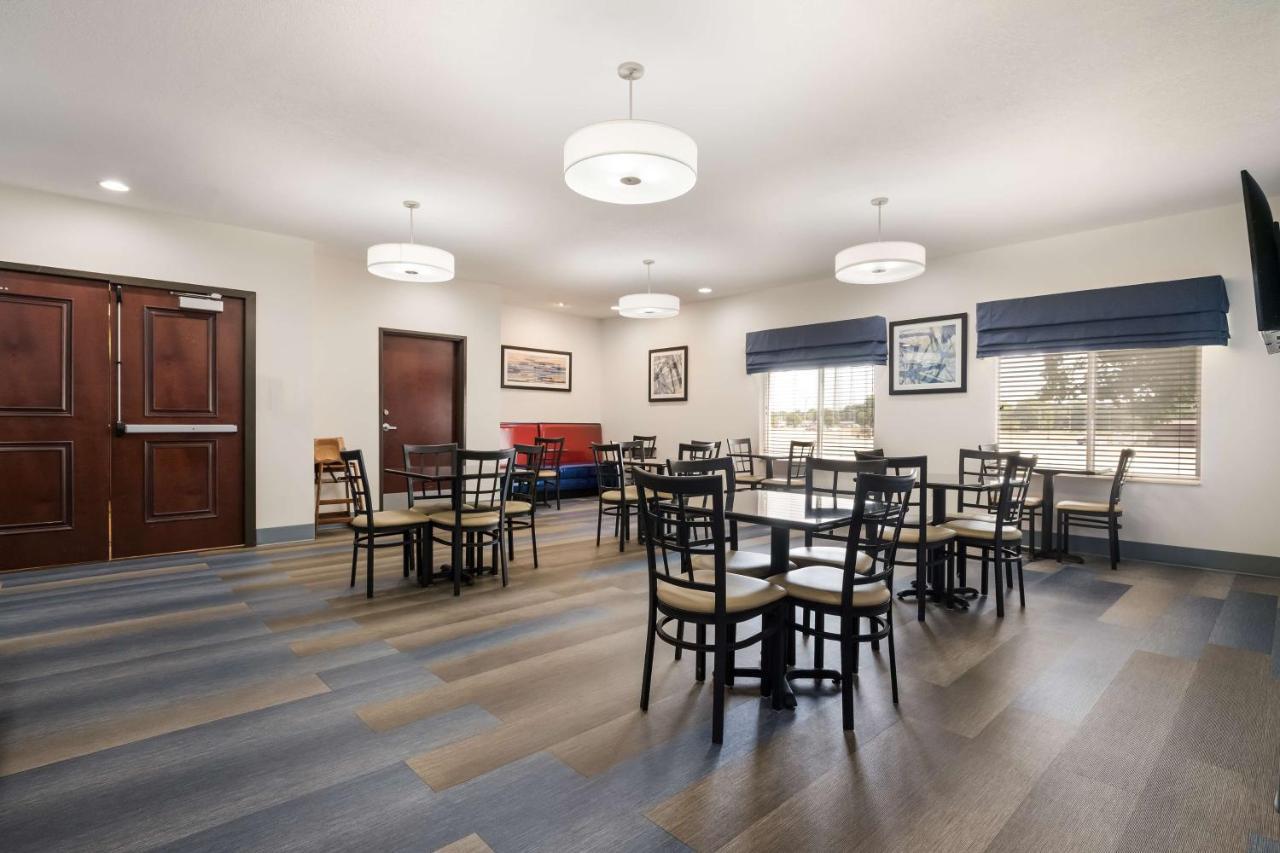 Best Western Coffeyville Central Business District Inn And Suites Bagian luar foto