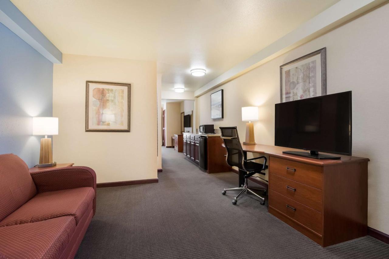 Best Western Coffeyville Central Business District Inn And Suites Bagian luar foto